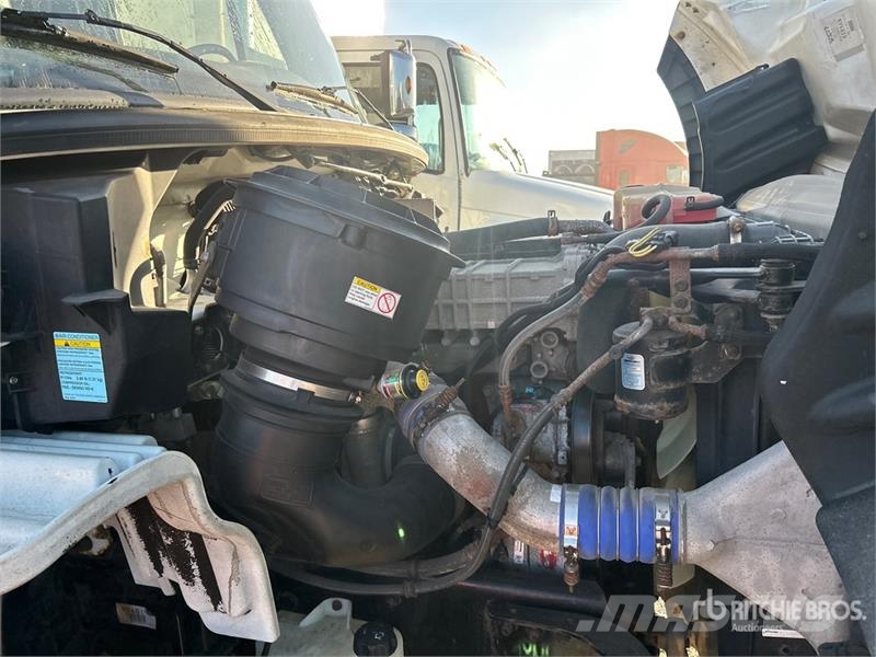 Freightliner M2 106 Isotermos y frigoríficos