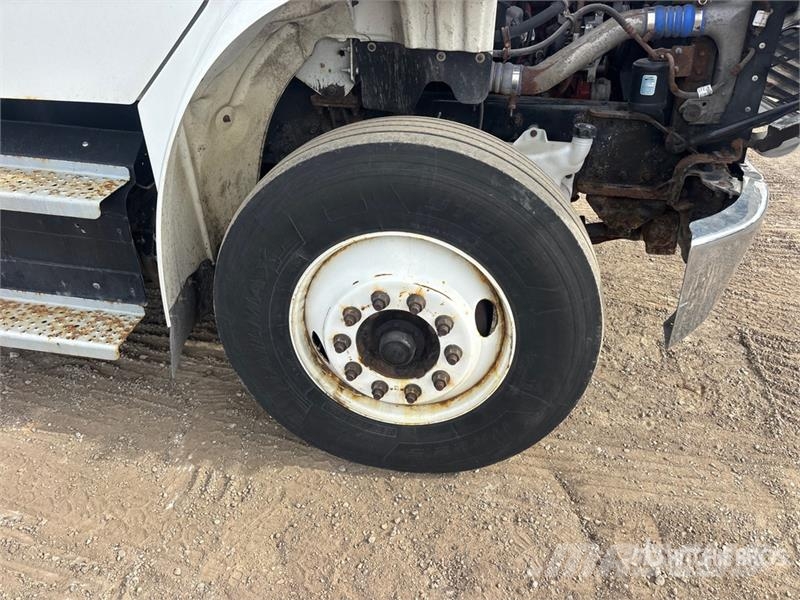 Freightliner M2 106 С температурен контрол