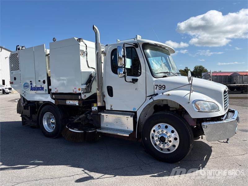 Freightliner M2 106 清掃車