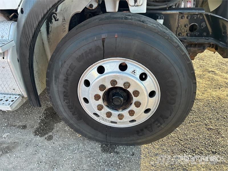 Freightliner M2 106 Isotermos y frigoríficos
