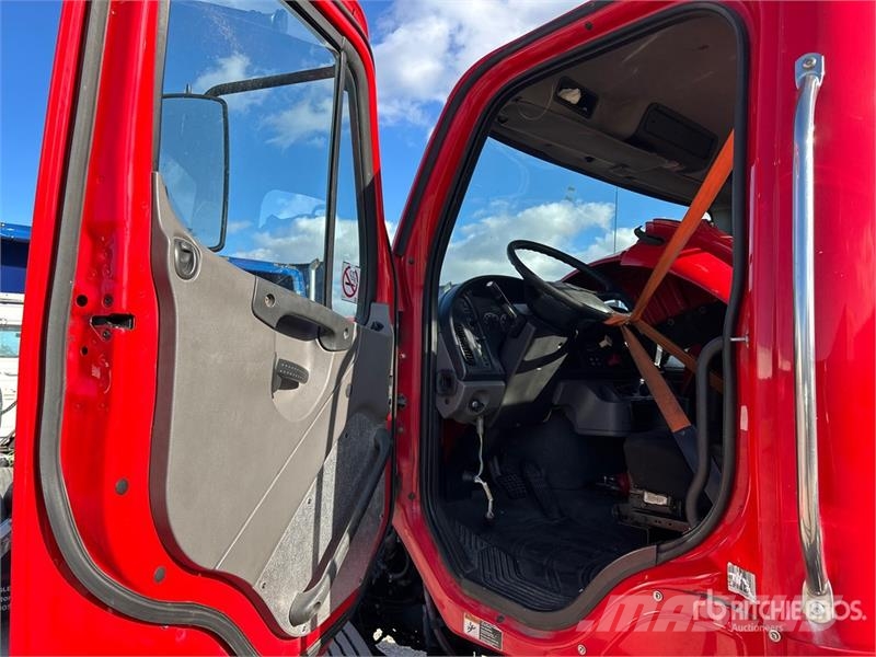 Freightliner M2 106 Truck Tractor Units