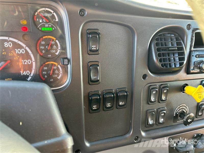 Freightliner M2 106 Frigofrik kamyonlar
