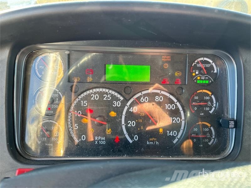 Freightliner M2 106 Kühlkoffer