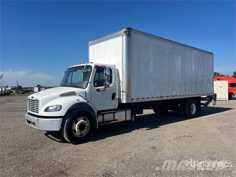 Freightliner M2 106 Sanduk kamioni