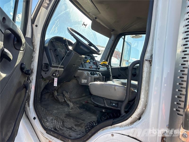 Freightliner M2 106 Kamioni za otpad