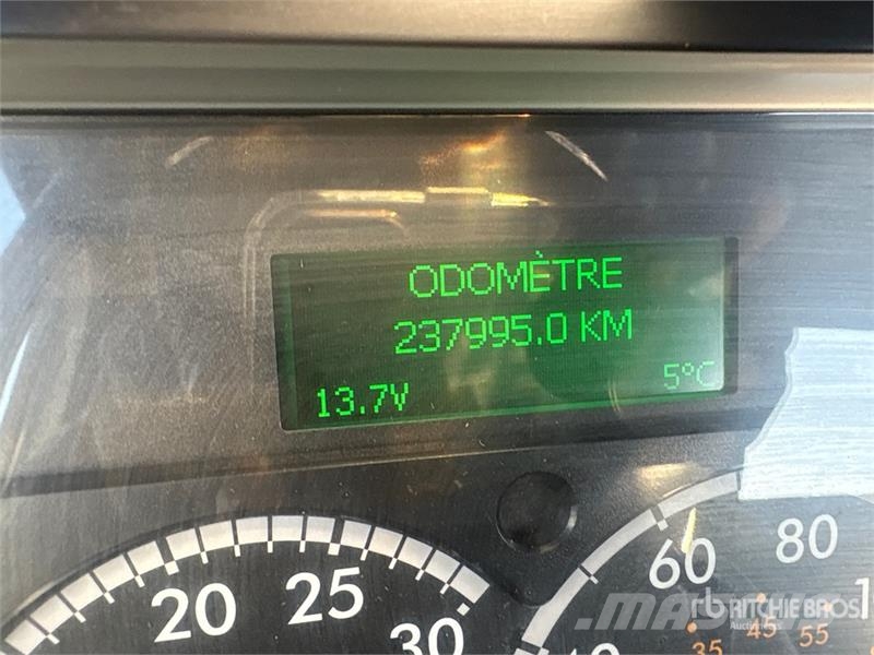 Freightliner M2 106 كابينة والداخلية