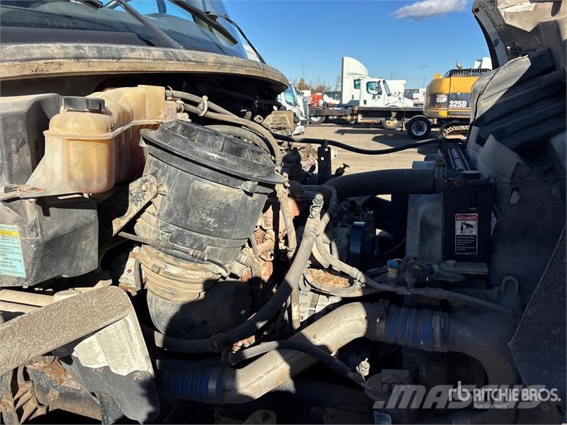 Freightliner M2 106 Kamioni za otpad