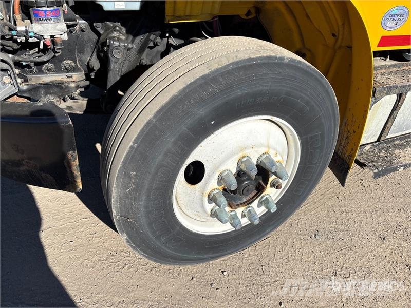 Freightliner M2 106 Pick up/Dropside