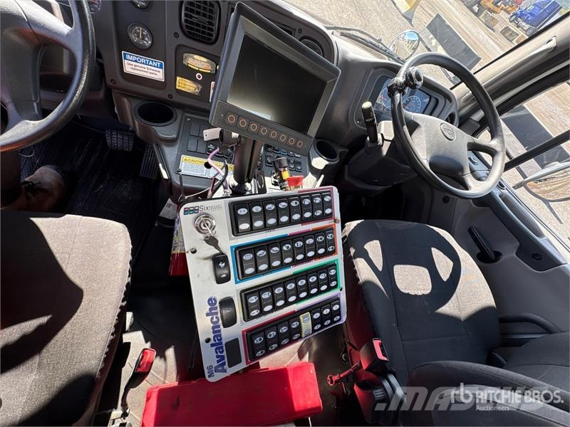 Freightliner M2 106 清掃車