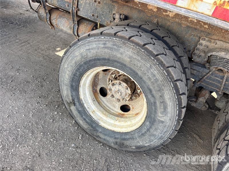 Freightliner M2 106 Camion dei rifiuti