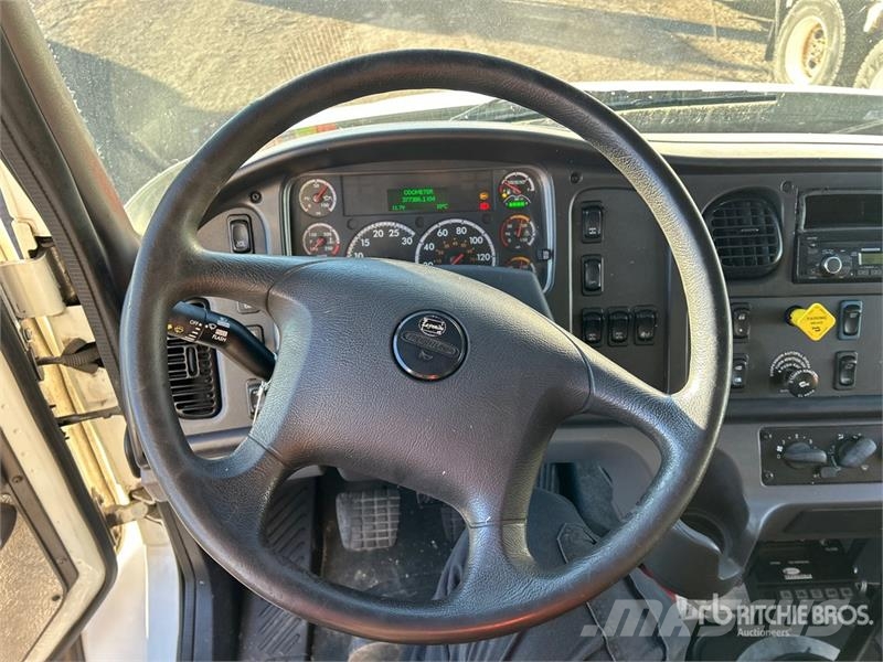 Freightliner M2 106 Frigofrik kamyonlar