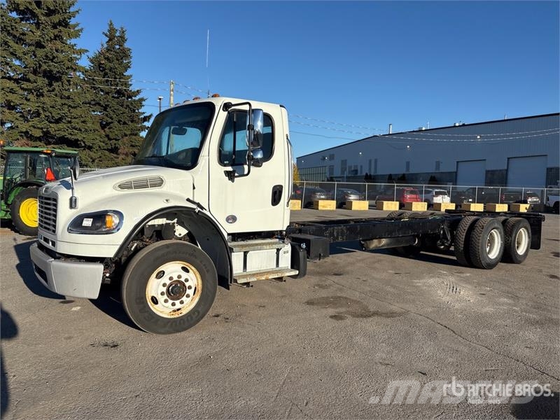 Freightliner M2 106 كابينة والداخلية