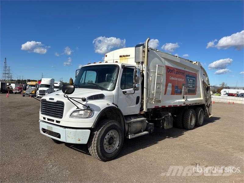 Freightliner M2 106 Camion dei rifiuti