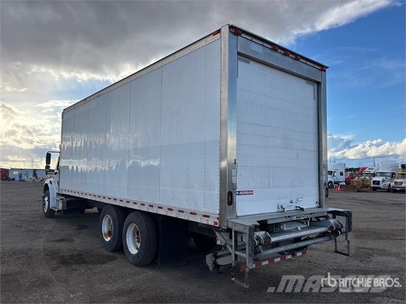 Freightliner M2 106 Camion a temperatura controllata