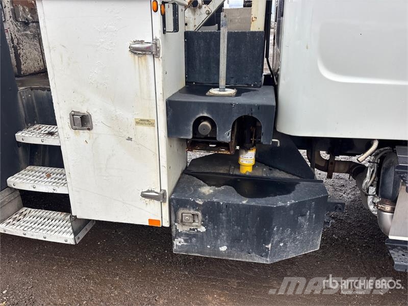 Freightliner M2 106 Truck mounted aerial platforms