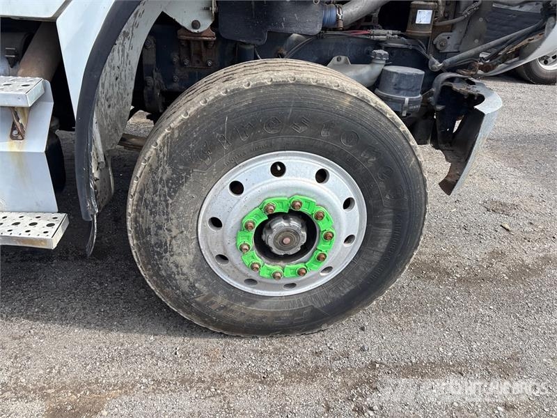 Freightliner M2 106 Kamioni za otpad