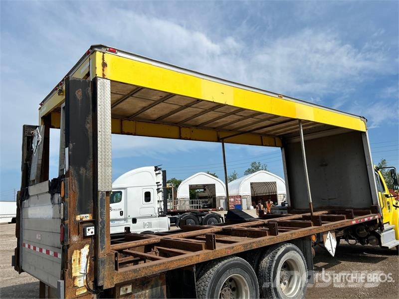 Freightliner M2 106 Other trucks