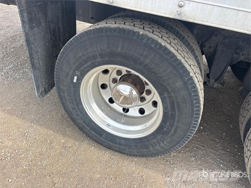 Freightliner M2 106 С температурен контрол
