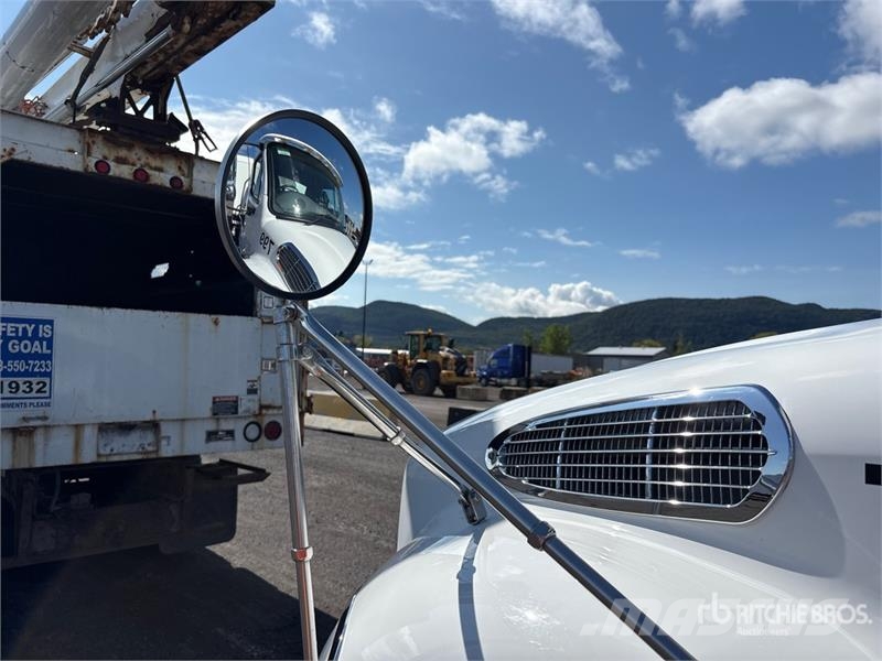 Freightliner M2 106 清掃車