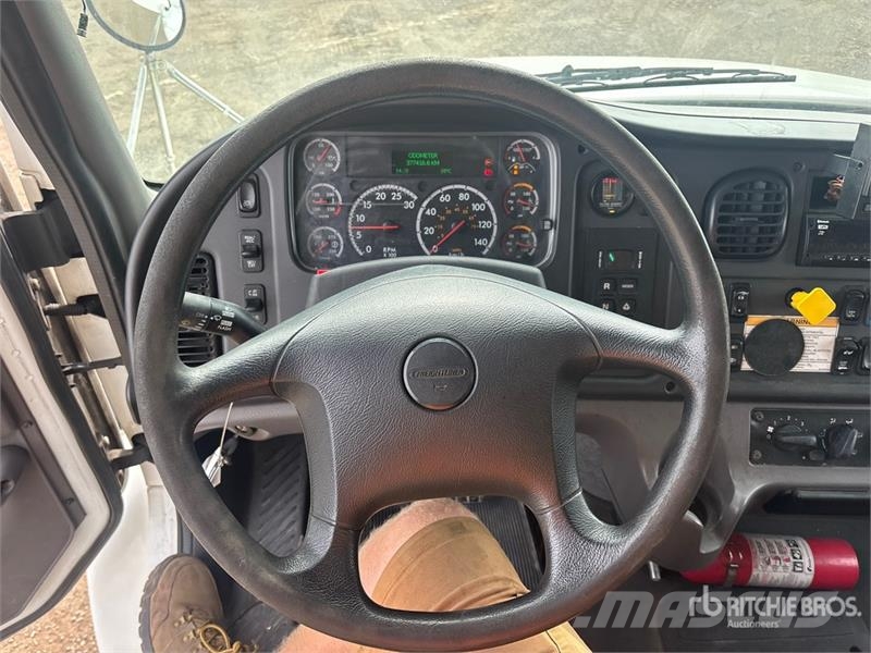 Freightliner M2 106 С температурен контрол
