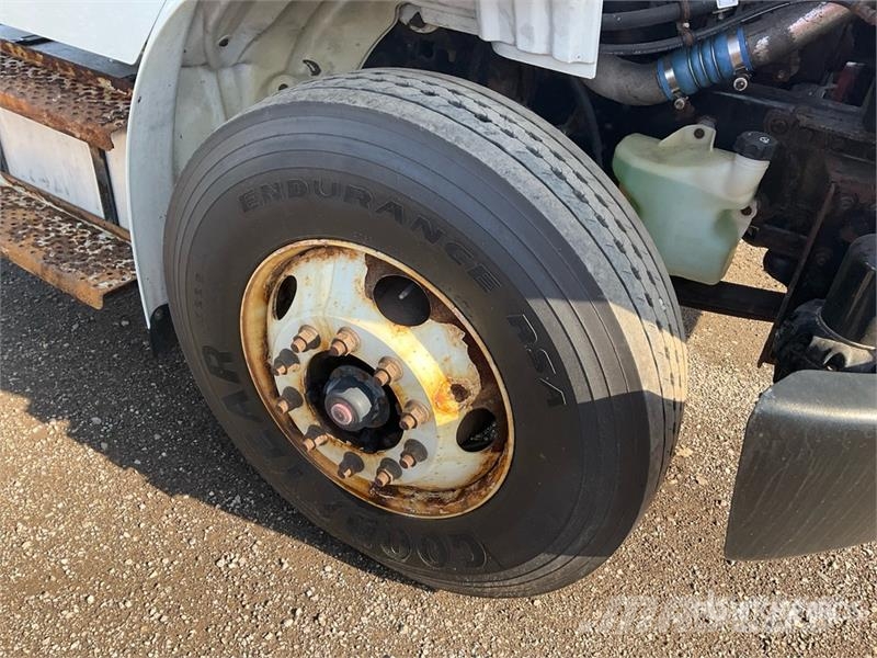Freightliner M2 106 Kabine i unutrašnjost