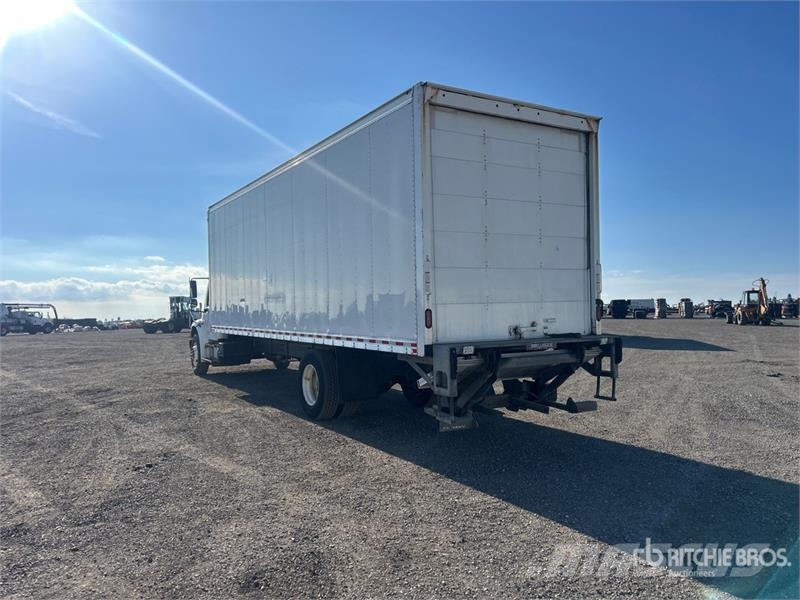 Freightliner M2 106 Sanduk kamioni