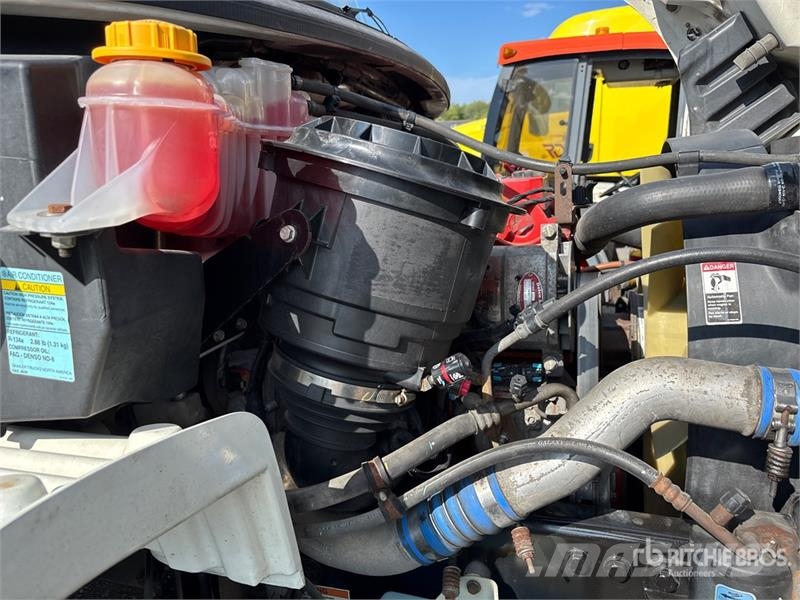 Freightliner M2 106 溫控卡車