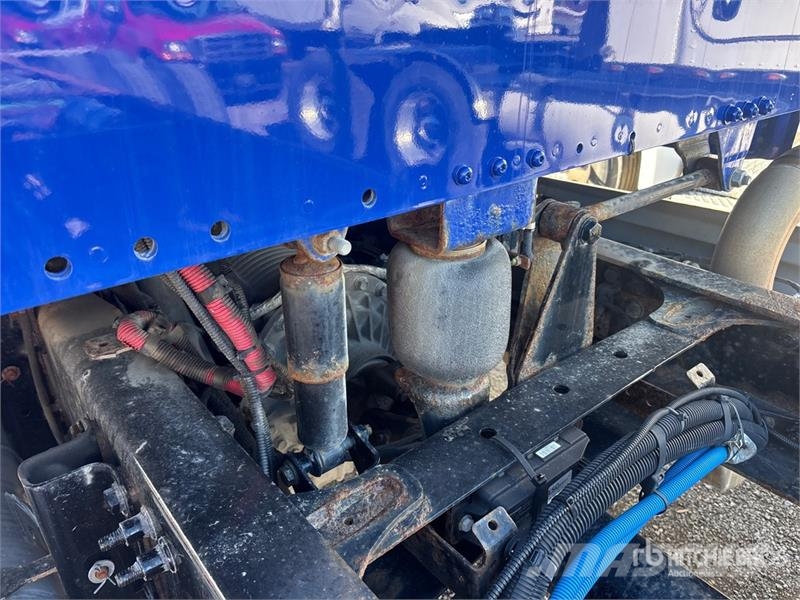 Freightliner M2 106 Kabine i unutrašnjost