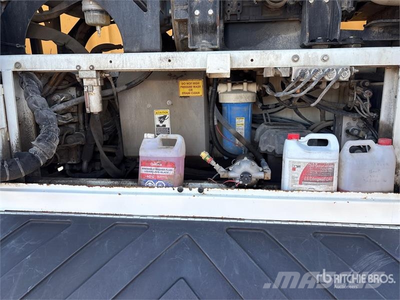 Freightliner M2 106 清掃車