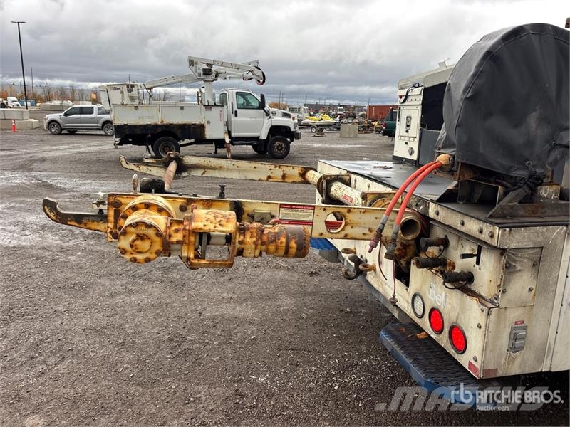 Freightliner M2 106 Truck mounted aerial platforms