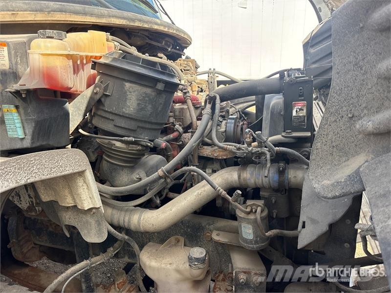 Freightliner M2 106 Camion dei rifiuti