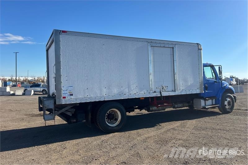 Freightliner M2 106 4x2 Van Truck Kofferaufbau