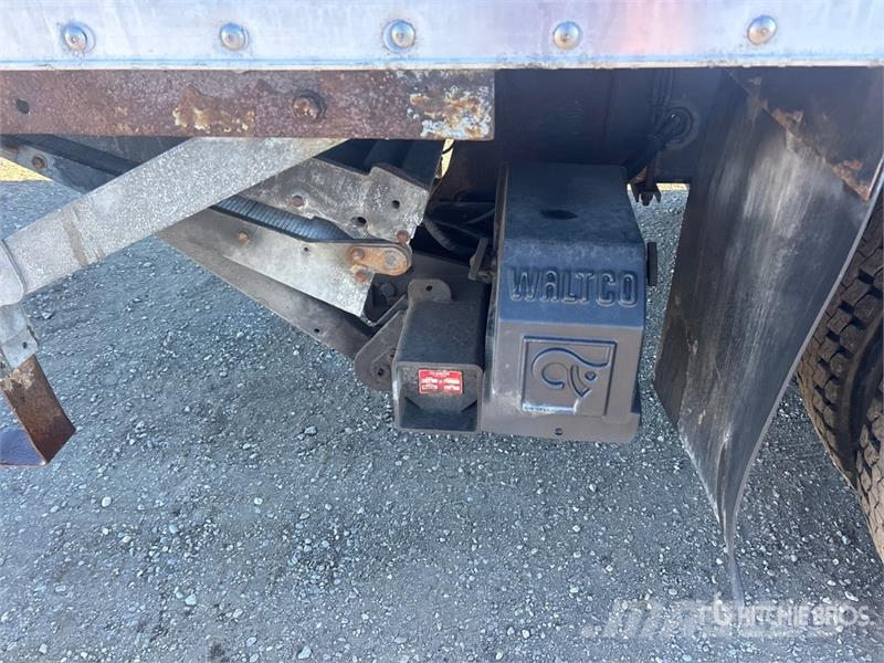 Freightliner M2 106 4x2 Van Truck Kofferaufbau