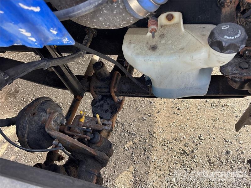 Freightliner M2 106 4x2 Van Truck Camiones caja cerrada