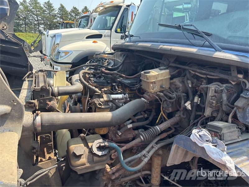 Freightliner M2 106 4x2 Extended Cab Rollback Truck Hinausautot