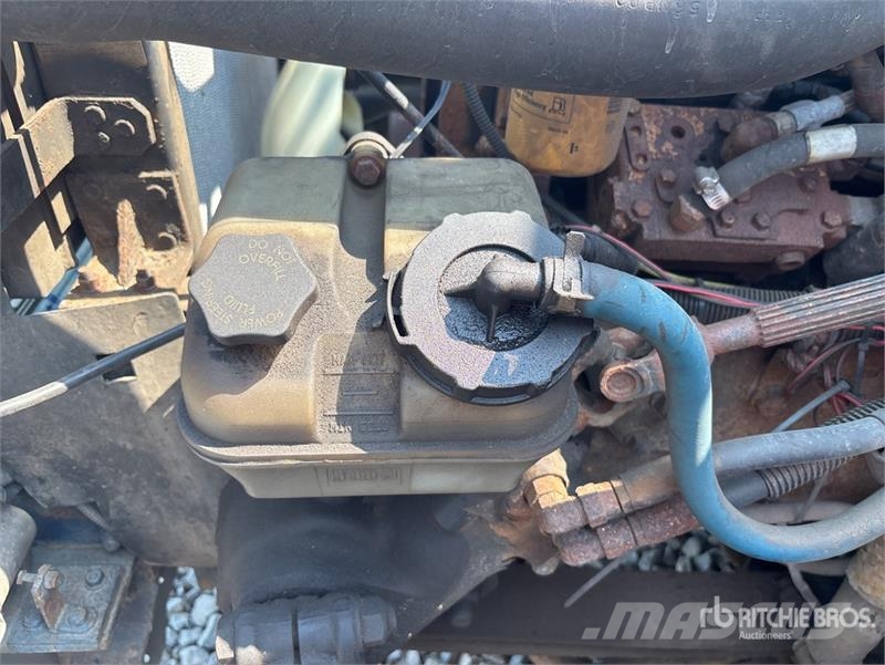 Freightliner M2 106 4x2 Extended Cab Rollback Truck Hinausautot