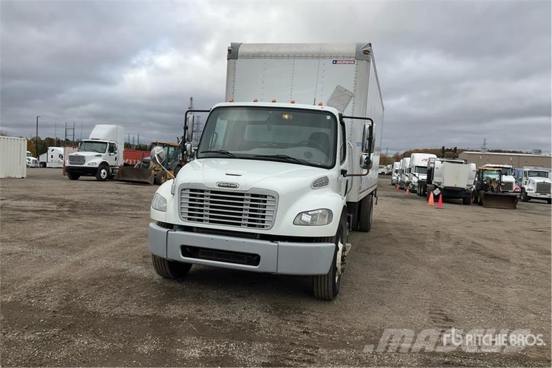 Freightliner M2 106 4x2 Van Truck Bakwagens met gesloten opbouw