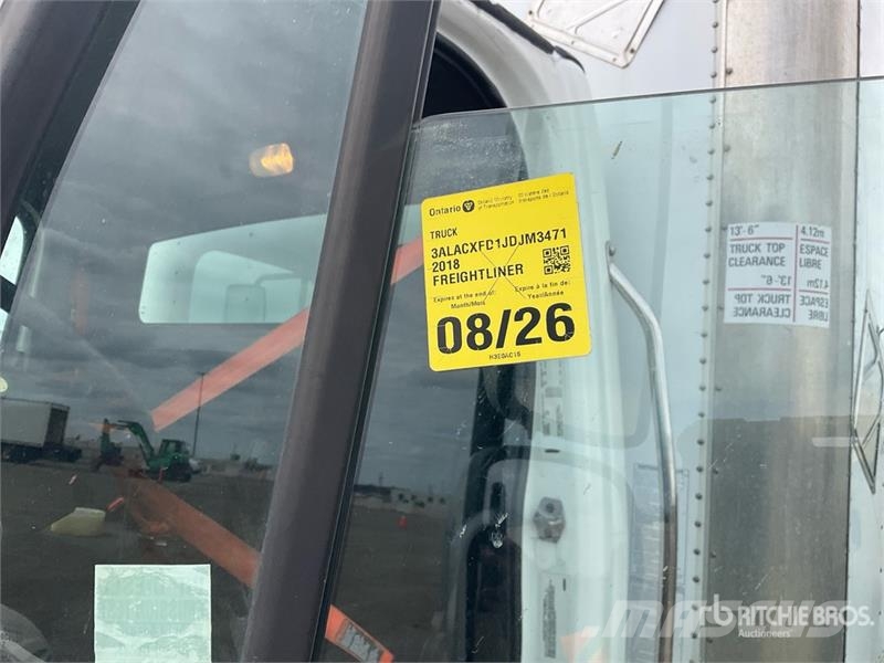 Freightliner M2 106 4x2 Van Truck Sanduk kamioni