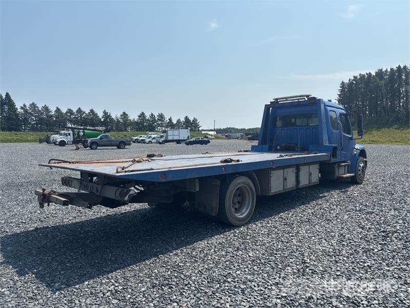 Freightliner M2 106 4x2 Extended Cab Rollback Truck Hinausautot