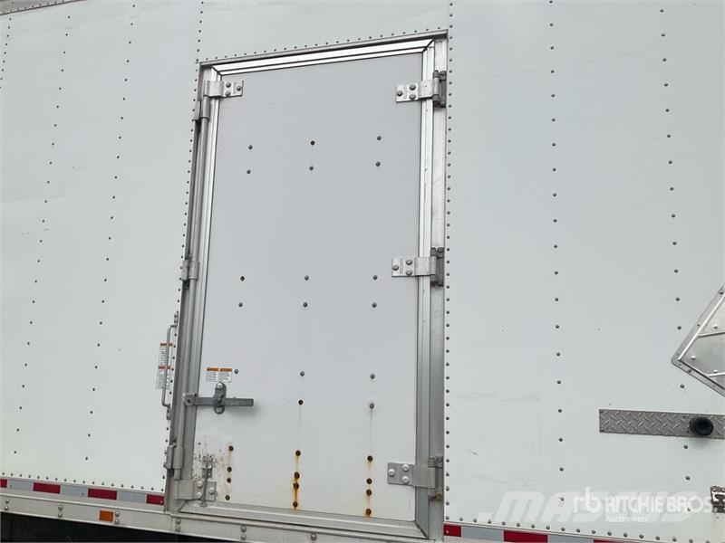 Freightliner M2 106 4x2 Van Truck Sanduk kamioni