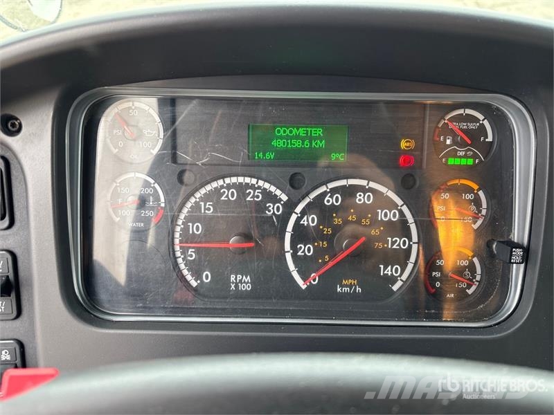 Freightliner M2 106 4x2 Van Truck Box trucks