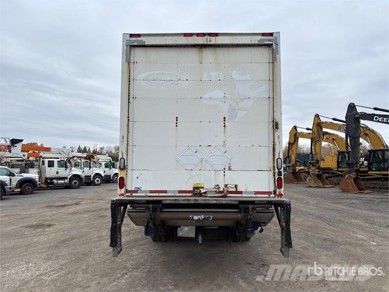 Freightliner M2 106 4x2 Van Truck Box trucks