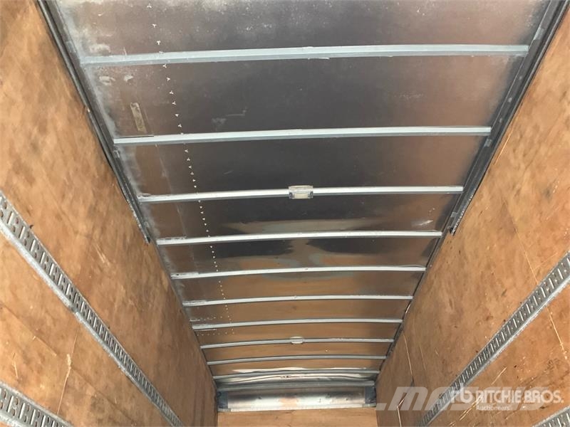 Freightliner M2 106 4x2 Van Truck Sanduk kamioni