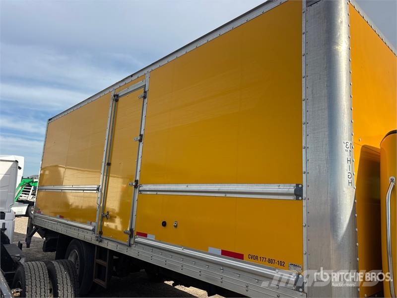Freightliner M2 106 4x2 Van Truck Furgoonautod