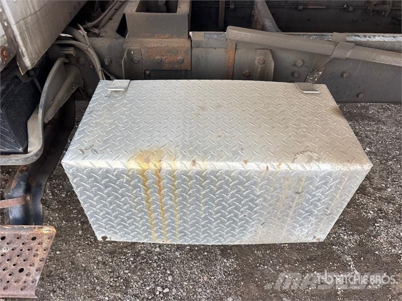 Freightliner M2 106 4x2 Crew Cab S/A Dump Truck Грузовики-Самосвалы
