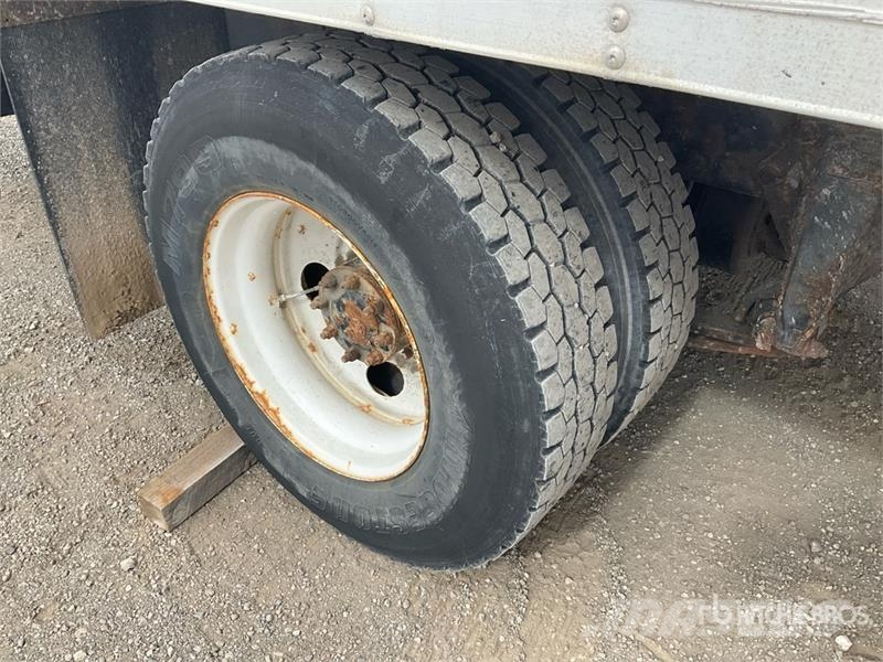 Freightliner M2 106 4x2 Van Truck Sanduk kamioni