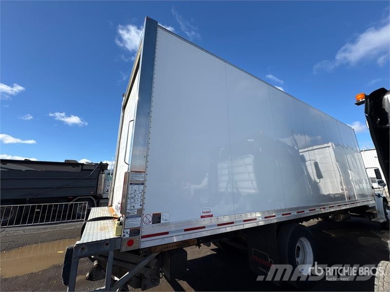 Freightliner M2 106 4x2 Standard commercial box/van truck Van T Sanduk kamioni