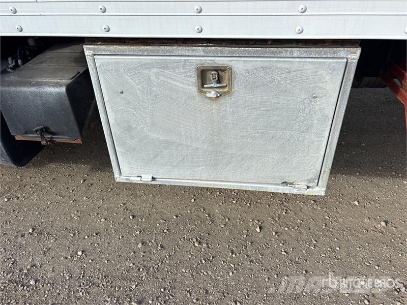 Freightliner M2 106 4x2 Van Truck Camiones caja cerrada