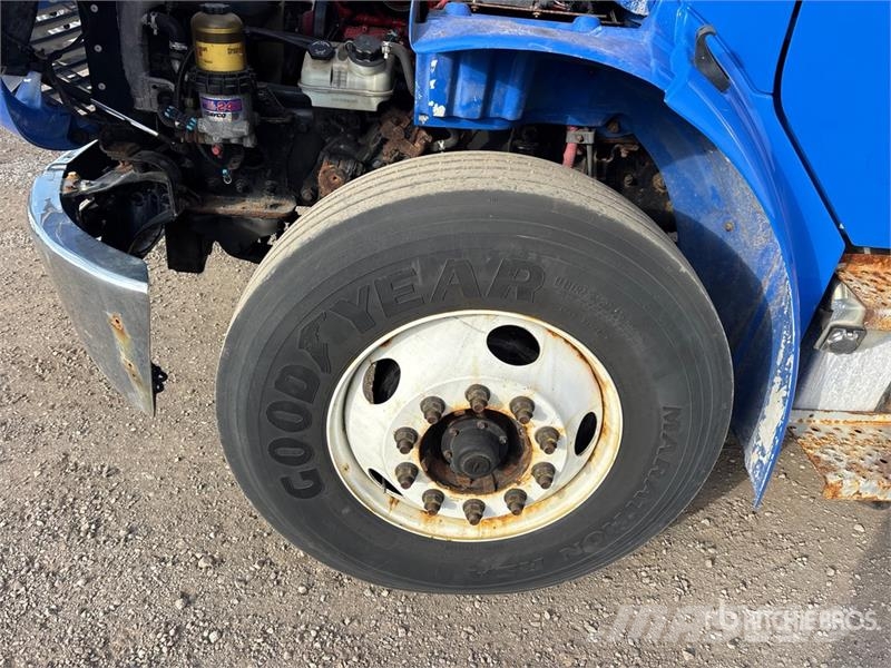 Freightliner M2 106 4x2 Van Truck Camiones caja cerrada