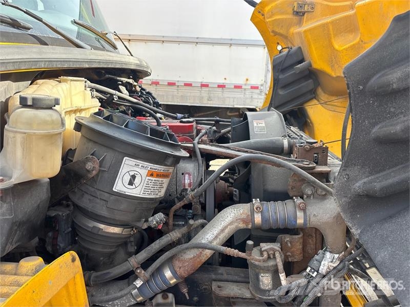 Freightliner M2 106 4x2 Van Truck Furgoonautod